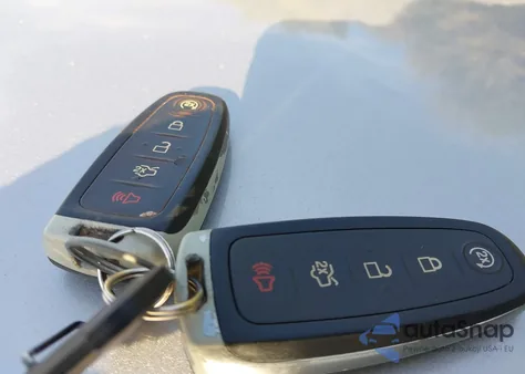 2019 Ford Escape Se z USA, uszkodzony, nr VIN 1FMCU9GD7KUB64495